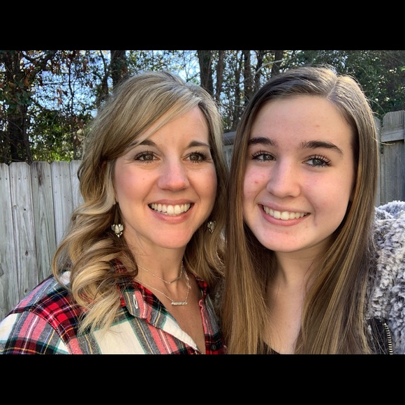 Meet your Posher, Dawn - Picture 1 of 1